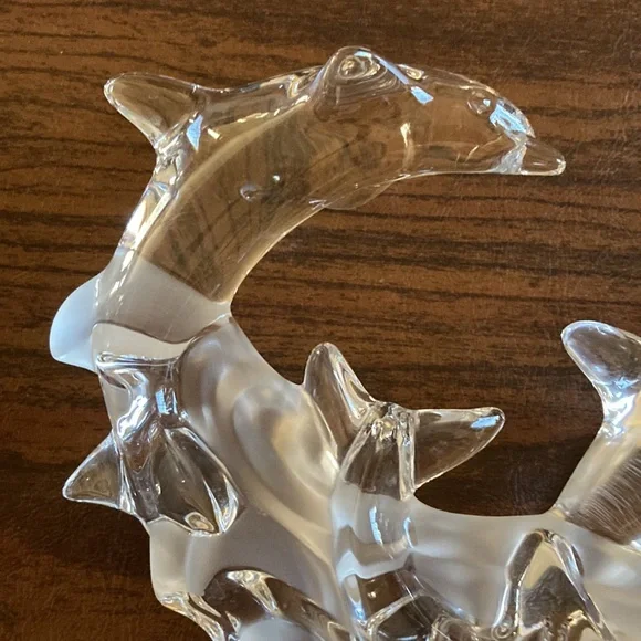 Trio Of Grace Lenox Crystal Dolphins With Frosted Waves Vintage from the 90’s - Picture 4 of 10